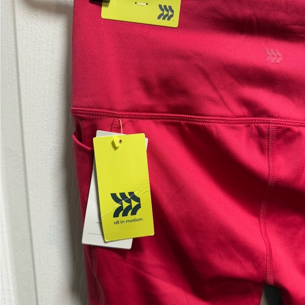 All in Motion Vibrant Red Leggings with Pockets - Picture 5 of 11